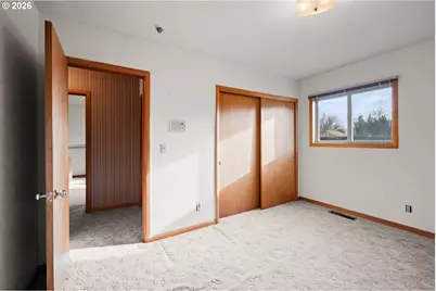 6884 S Hansen Ln, Aurora, OR 97002 - Photo 20