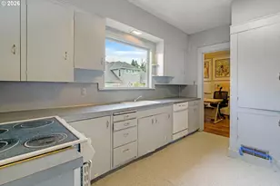 5555 SW Scholls Ferry Rd, Portland, OR 97225 - Photo 10