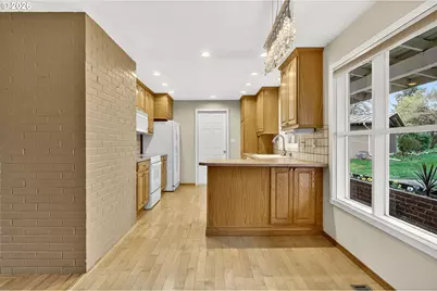 1920 NE 127th Ave, Portland, OR 97230 - Photo 10