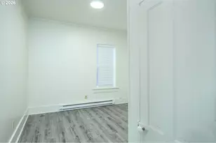 102 SE 1st St, McMinnville, OR 97128 - Photo 12