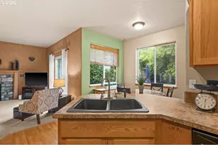 963 SW View Crest Dr, Dundee, OR 97115 - Photo 12