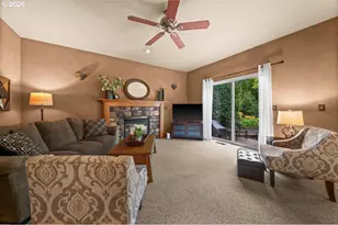 963 SW View Crest Dr, Dundee, OR 97115 - Photo 18