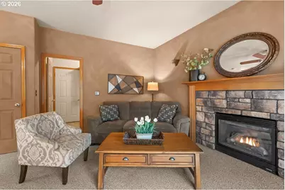 963 SW View Crest Dr, Dundee, OR 97115 - Photo 16