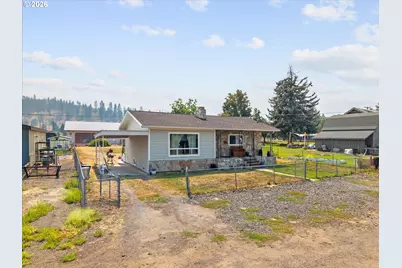 402 3rd St, Wallowa, OR 97885 - Photo 34