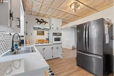 402 3rd St, Wallowa, OR 97885 - Photo 18