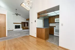 10852 SW 65th Ave, Portland, OR 97219 - Photo 6