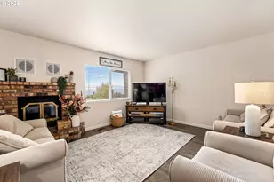 1093 NE Hillcrest Dr, Grants Pass, OR 97526 - Photo 6