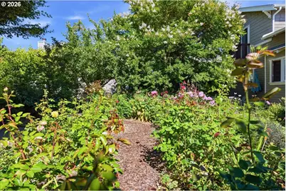 7043 SE Clinton St, Portland, OR 97206 - Photo 30