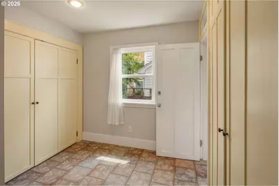 910 E 22nd Ave, Eugene, OR 97405 - Photo 26