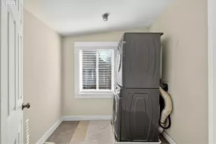 8028 SE Taylor St, Portland, OR 97215 - Photo 28