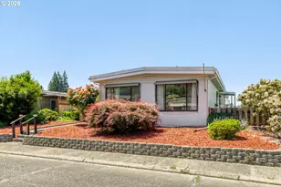 11524 SW Royal Villa Dr, Tigard, OR 97224 - Photo 2