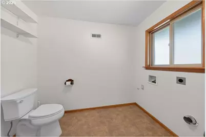 942 Osprey Dr, Umpqua, OR 97486 - Photo 42