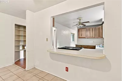 828 NW Florida Ave, Bend, OR 97703 - Photo 10