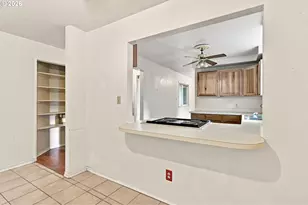 828 NW Florida Ave, Bend, OR 97703 - Photo 10