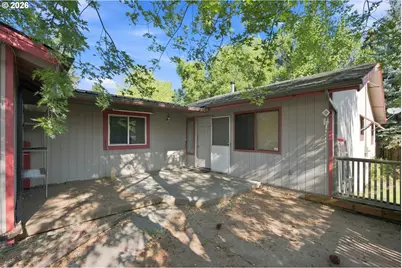828 NW Florida Ave, Bend, OR 97703 - Photo 16
