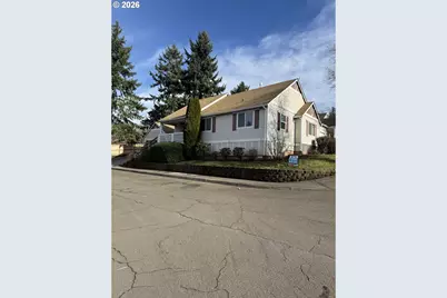 38875 Cascadia Village Dr, Sandy, OR 97055 - Photo 2