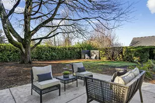 8035 SW 8th Ave, Portland, OR 97219 - Photo 38