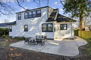 8035 SW 8th Ave, Portland, OR 97219 - Photo 36