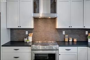 29276 SW Costa Cir E, Wilsonville, OR 97070 - Photo 8