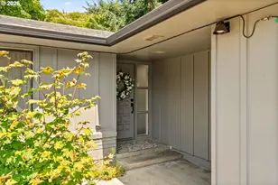 805 Kelly Ln, Eugene, OR 97404 - Photo 4