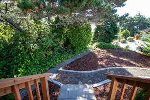 125 W 11th St, Florence, OR 97439 - Photo 44