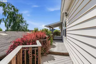 1216 W C Ave, La Center, WA 98629 - Photo 8