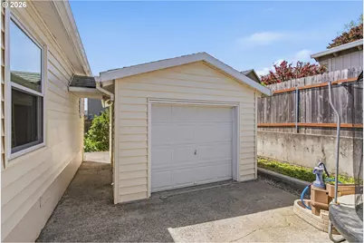 1216 W C Ave, La Center, WA 98629 - Photo 6
