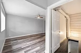 1009 SE 113th Ave, Portland, OR 97216 - Photo 22