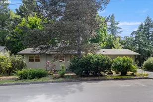 7530 SW Cherry Dr, Portland, OR 97223 - Photo 2