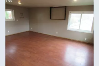 341 SW Madison St, Sheridan, OR 97378 - Photo 16