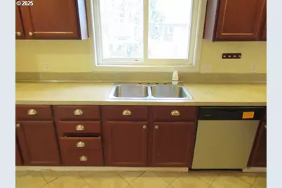 341 SW Madison St, Sheridan, OR 97378 - Photo 10