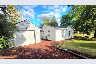 7807 SE Ogden St, Portland, OR 97206 - Photo 18