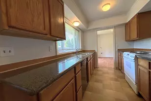 16800 SE Ivon St, Portland, OR 97236 - Photo 10