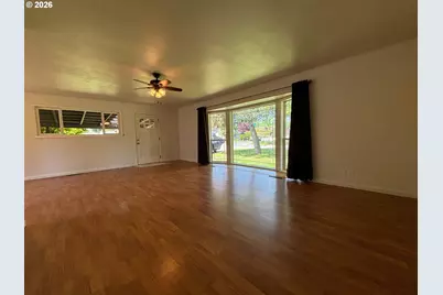 16800 SE Ivon St, Portland, OR 97236 - Photo 8