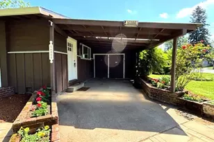 16800 SE Ivon St, Portland, OR 97236 - Photo 2