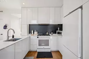 150 N Buffalo St, Portland, OR 97217 - Photo 12