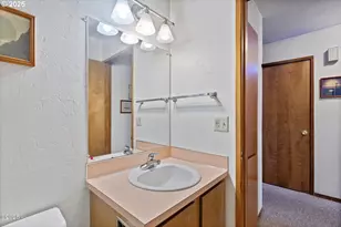 507 NW Alpine St, Newport, OR 97365 - Photo 14