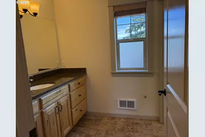 1610 38th Loop, Florence, OR 97439 - Photo 24
