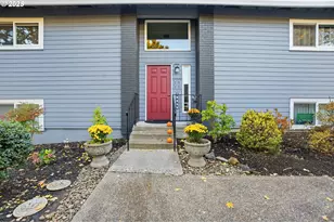 10955 SW Meadowbrook Dr, Portland, OR 97224 - Photo 2