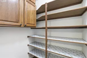 10955 SW Meadowbrook Dr, Portland, OR 97224 - Photo 24