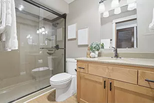 10955 SW Meadowbrook Dr, Portland, OR 97224 - Photo 14