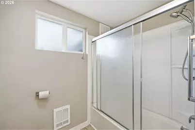 381 Marion Ln, Eugene, OR 97404 - Photo 16