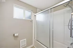 381 Marion Ln, Eugene, OR 97404 - Photo 16