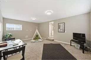 381 Marion Ln, Eugene, OR 97404 - Photo 22