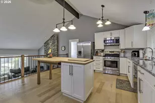 4800 NW Kahneeta Ct, Portland, OR 97229 - Photo 4