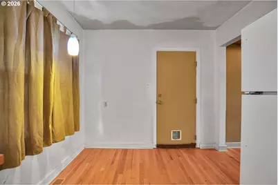 12030 NE Russell St, Portland, OR 97220 - Photo 6
