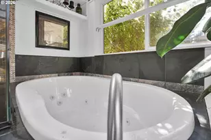 12030 NE Russell St, Portland, OR 97220 - Photo 14