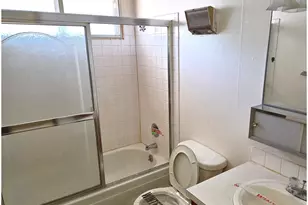 512 S Howard St, Newberg, OR 97132 - Photo 2