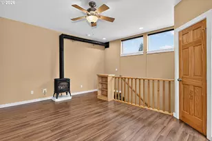 1404 May St, Hood River, OR 97031 - Photo 8