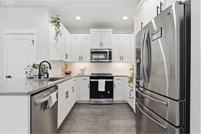 8165 SE Vermont St, Hillsboro, OR 97123 - Photo 8